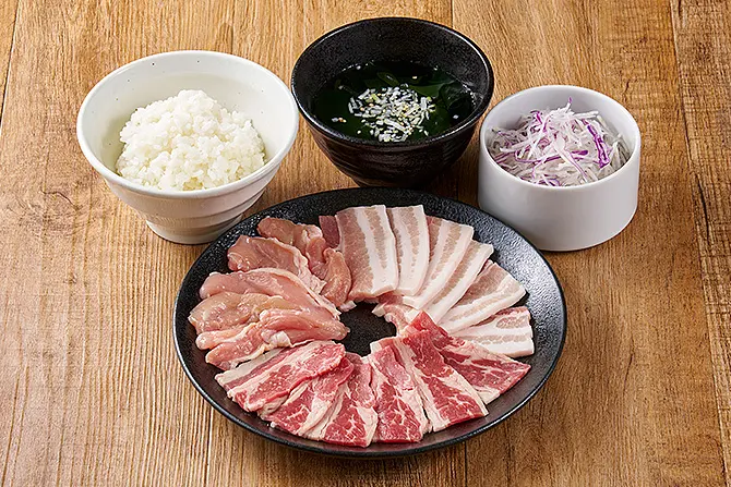 写真:ランチ焼肉セット